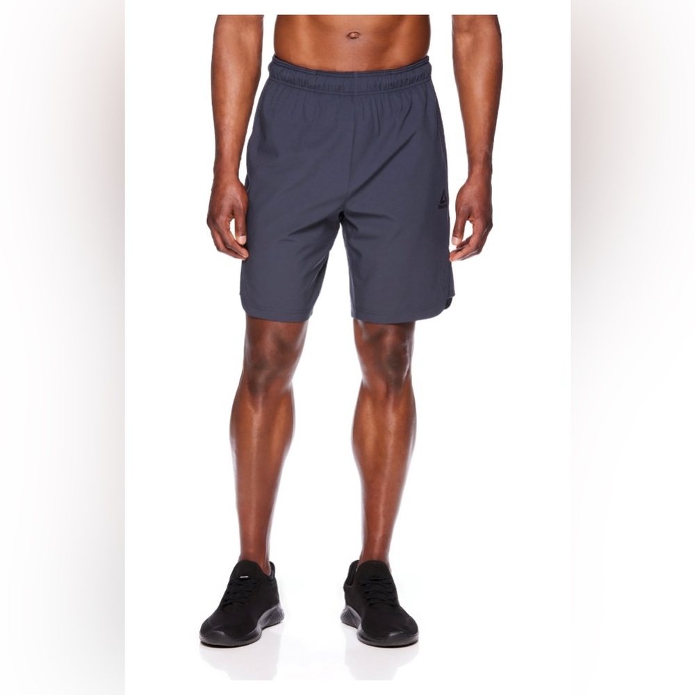 Reebok Men’s Shorts, Size XL. Dark Gray. GUC. Pockets